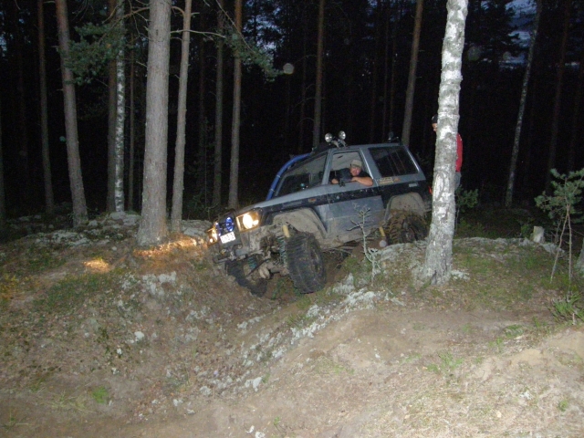 Yökikkailua taasiolammilla