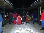 24%20Meill%20on%20metsassa%20nuotiopiiri
