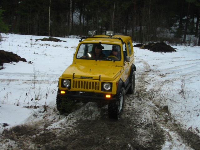 137-3740_IMG
