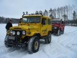 SLCK vipukelkkailun 2004 MM-kisoissa kahden joukkueen voimin.